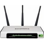 TP-Link WR1043ND WLAN -Tukiasema + wlan-reititin 300M